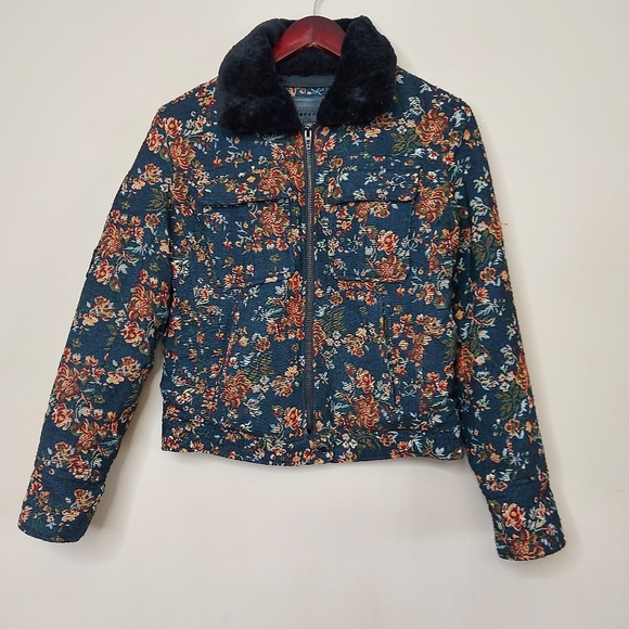 Urban Outfitters BlancNYC tapestry quilted flight bomber jacket - Picture 8 of 15